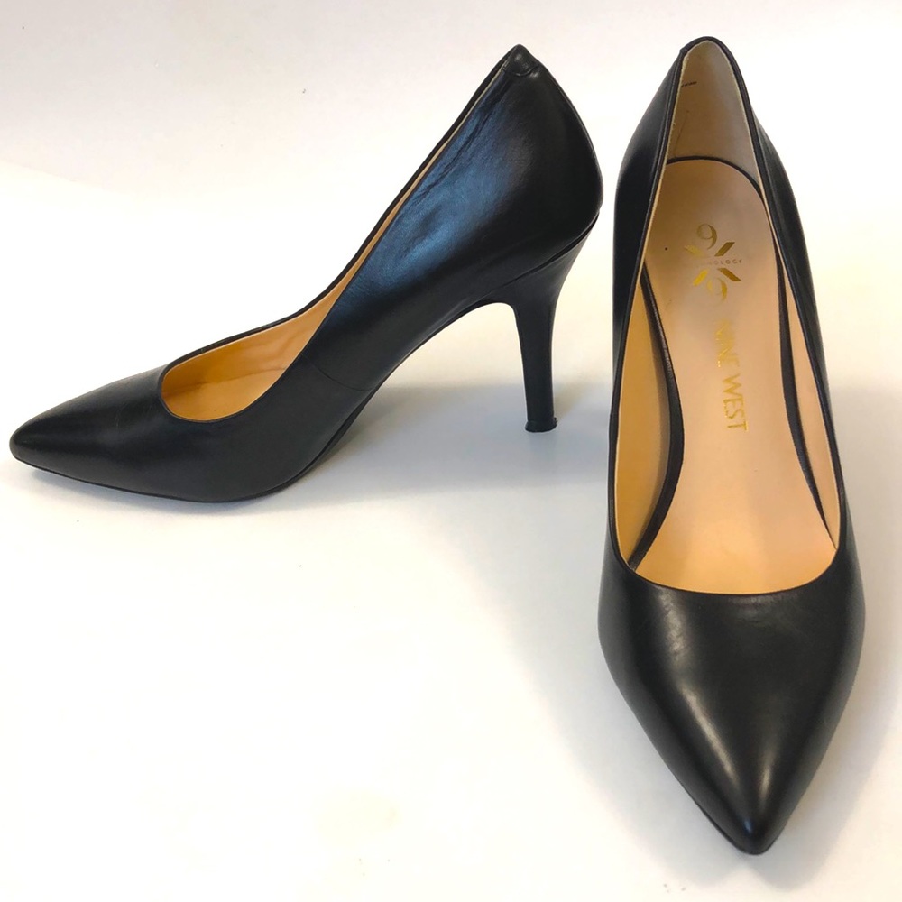 Nine West 8.5M Black High Heel Leather Shoe Pump Excellent Condition